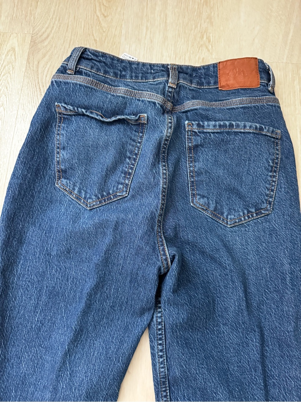 Zara Skinny Dark Blue women Jeans with Brown Patch - Picture 8 of 8